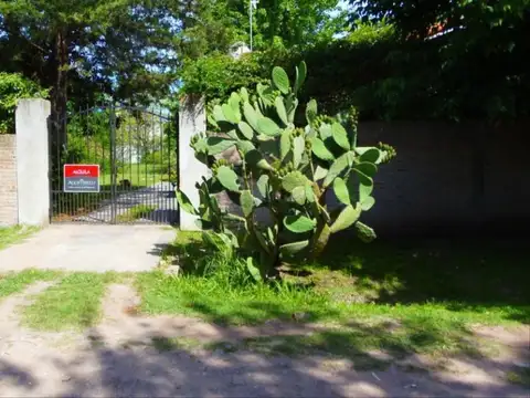 Casa 2 dormitorios con parque