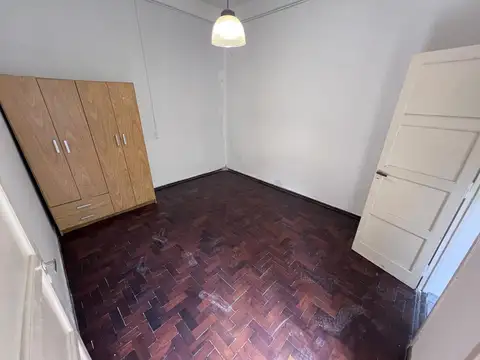 Depto Tipo Casa en Venta en Centro, USD 70.000