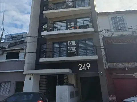 DEPARTAMENTO 3 AMB. AL FRENTE Gral. Lavalle 249 1ºA