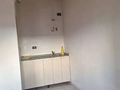Av Brasil 1300, Piso 1