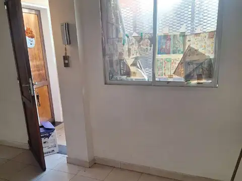 Av Brasil 1300, Piso 1