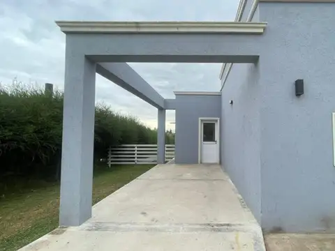 Casa 4 ambientes con 3 baños