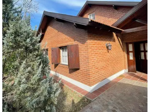 ALQUILER CASA ECHEVERRIA DEL LAGO