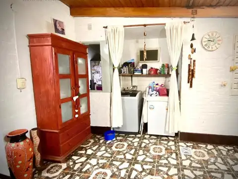 Casa 5 ambientes con 1 baño