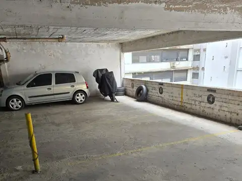 Cochera en venta en 1 de mayo 930