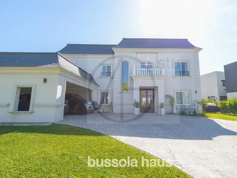 Casa en venta de 7 ambientes en barrio Marinas Puertos Escobar