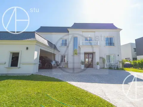 Casa en venta de 7 ambientes en barrio Marinas Puertos Escobar