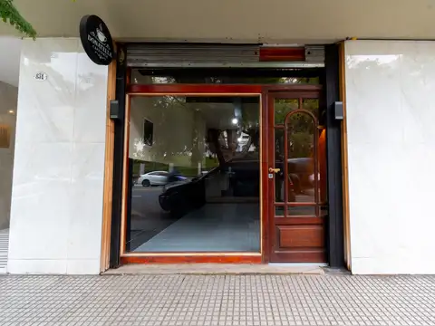Avenida Luis María Campos 800