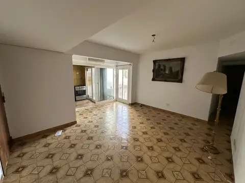 Muy buen 2 ambientes, con muy buena luminosidad y ubicación