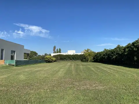 Terreno en Venta en San Sebastián, USD 220.000