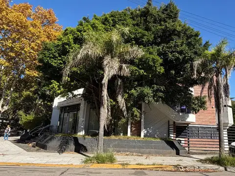 Local en Venta en San Isidro Vías / Rolon, USD 790.000