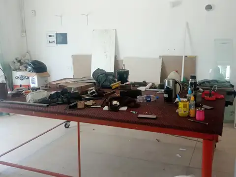 Local en Alquiler Via Púb.