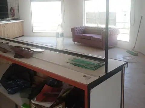 Local en Alquiler en Villa Rosa, USD 1.400