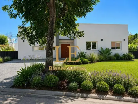 Venta casa Haras Santa María, Permuta. Oportunidad.