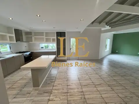 Casa en Venta en Haras Santa María, USD 225.000