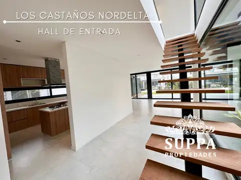 Casa 5 ambientes con 4 baños