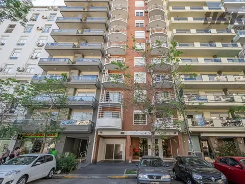 DEPARTAMENTO DE DOS AMBIENTES- A METROS DE LA ESTACIÓN DE SUBTE Y TREN- ¡MUY LUMINOSO Y PRACTICO!