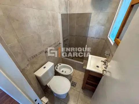 ALQUILER AMPLIO MONOAMBIENTE DIVISIBLE - CENTRO