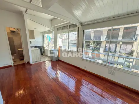 Marcelo T Alvear 852 , Piso 7