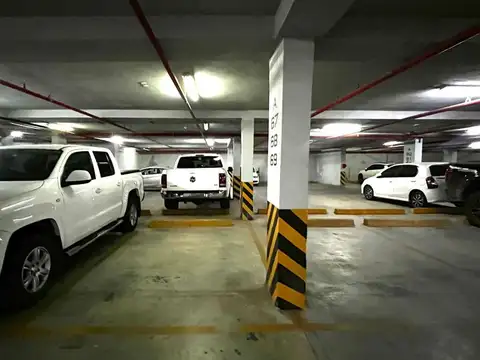 Cochera en venta complejo cerrado Terraforte 1