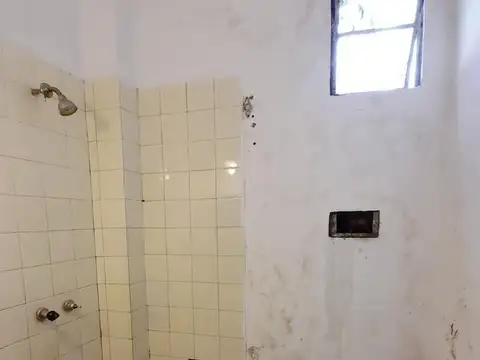 LOTE PROPIO DE 8.66X36 METROS EN EREZCANO AL 2300 - 310 M2 DE LOTE HOY 2 PH S/EXP