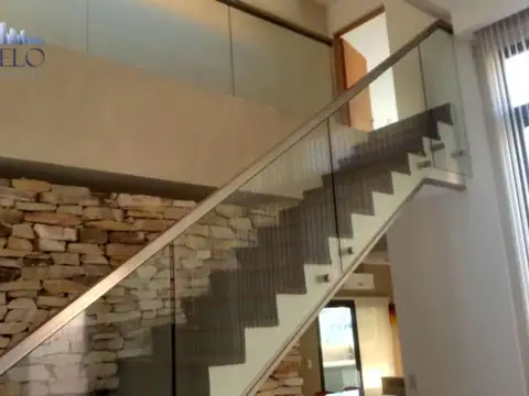 Casa 4 ambientes con 4 baños