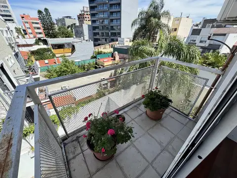 Departamento en Coghlan. Opcion cochera