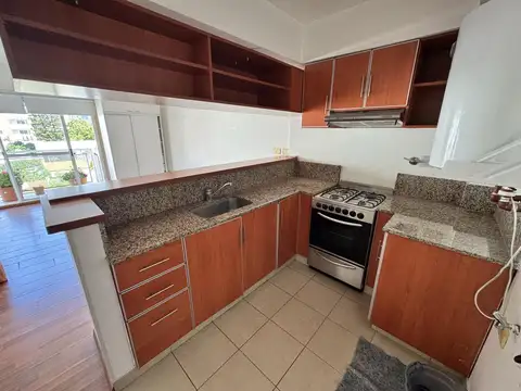 Departamento en Alquiler con 1 cochera