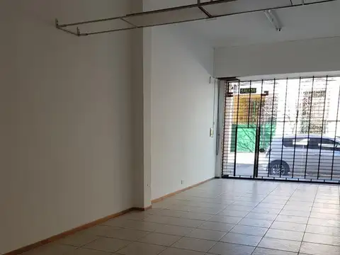 Local comercial Nación 523 zona escuela Normal