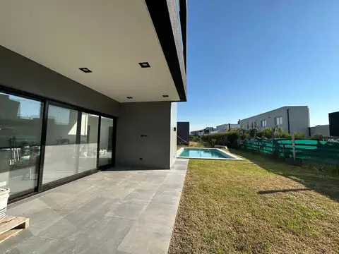 BARRIO CIUDAD NAUTICA EL PRINCIPADO VENTA CASA 5 AMBIENTES CANNING SAN VICENTE