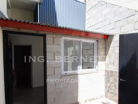 Depto Tipo Casa en Alquiler de 3 ambientes