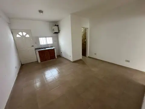 Departamento en Alquiler en Grand Bourg, $ 450.000