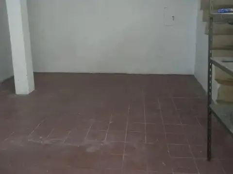 Local en Venta 60 años