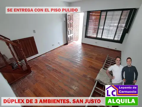 DÚPLEX  DE 3 AMBIENTES CON COCHERA EN SAN JUSTO. AL FRENTE Y EN PLANTA BAJA. SIN EXPENSAS.