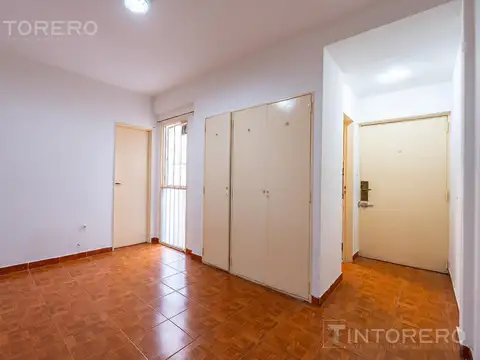 Departamento en Venta en Flores, USD 41.500