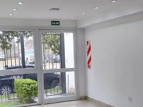 Exc Local alq 27  m2 vidriera exc zona B° El Huaico