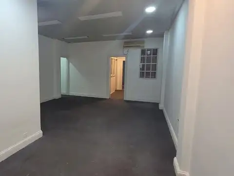 AV. CORRIENTES 2400, Piso 1