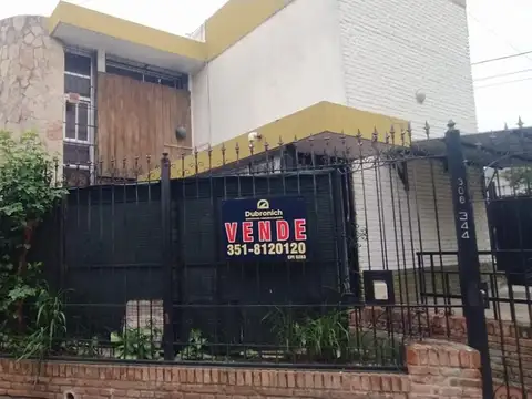 CASA EN VENTA A 100m DEL NVO CENTRO SHOPPING