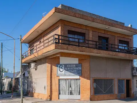 PH en venta de 4 ambientes en San Justo