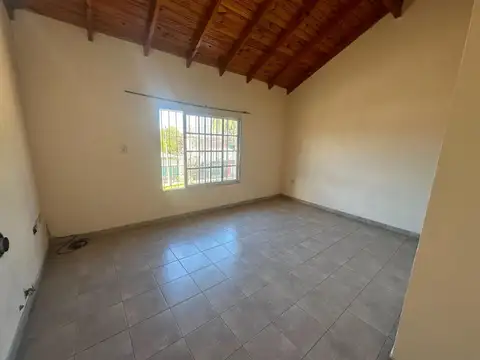 Casa en Alquiler en Jose Clemente Paz, $ 850.000