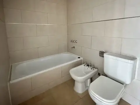 Departamento en Alquiler en Abasto, $ 550.000