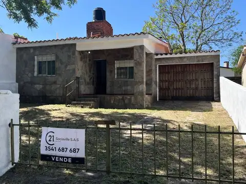 Casa 4 ambientes con 1 baño