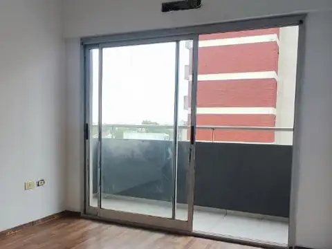 ALQUILER 2 amb. con 2 balcones, Quilmes