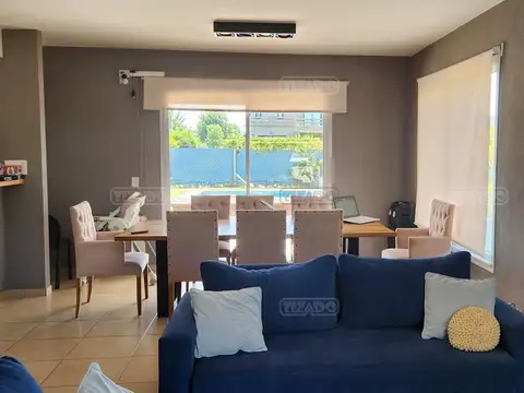 Casa 4 ambientes con 3 baños