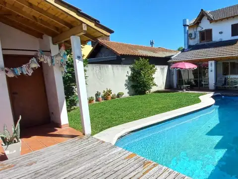 Chalet En Venta 4 Ambientes Bella Vista