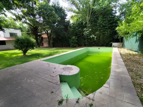 Casa 5 ambientes con 1 baño