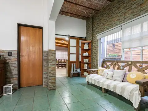 Casa lote propio 3 amb. con terraza y quincho