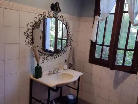 Casa 4 ambientes con 1 baño