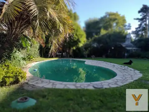 Casa en venta - 3 Dormitorios 2 Baños - Ingeniero Adolfo Sourdeaux