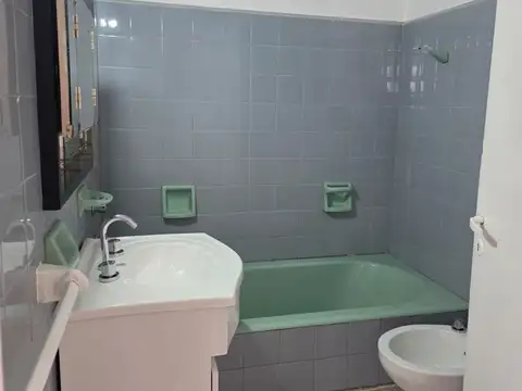 DEPARTAMENTO DE 2 AMBIENTES EN BERNAL OESTE